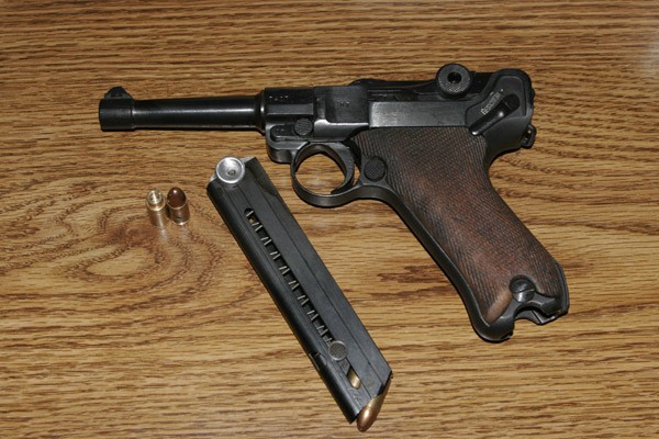 пистолет Люгера P08